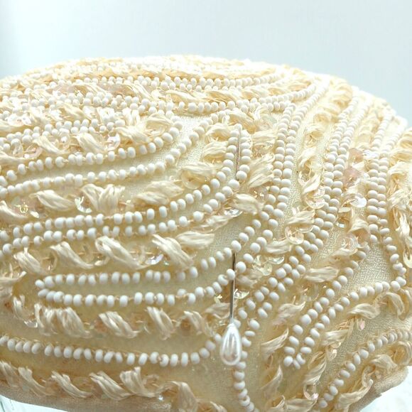 Amy New York Cocktail Cap Fascinator Hat Beaded w/ Pearl Cream White Headdress - Picture 9 of 14